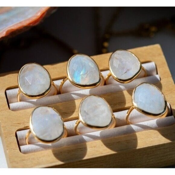 STUNNING Gemstone Statement Ring Large Rainbow Moonstone Gold Vermeil Gorgeous - Picture 4 of 11